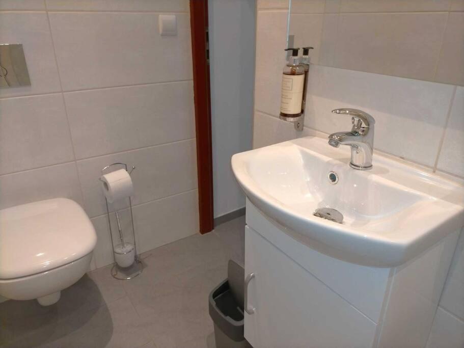 Zyblikiewicza Friendly Apartment Krakau Exterior foto